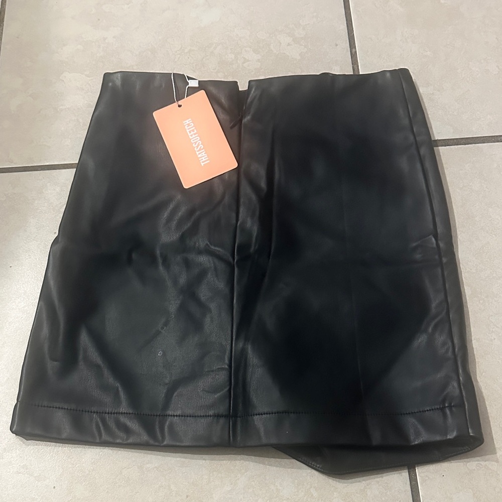 NWT Thatssofetch Murk leather mini skirt with asymmetrical hem Sz 8 - Picture 3 of 3